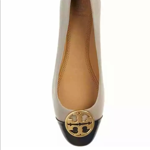 Chelsea Cap Toe Ballet Dust Storm/Perfect - Picture 2 of 2